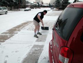 Shoveling the walk in -10C on December 21 2004